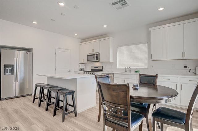 10229 Bloom Quick Court, Las Vegas, NV 89141