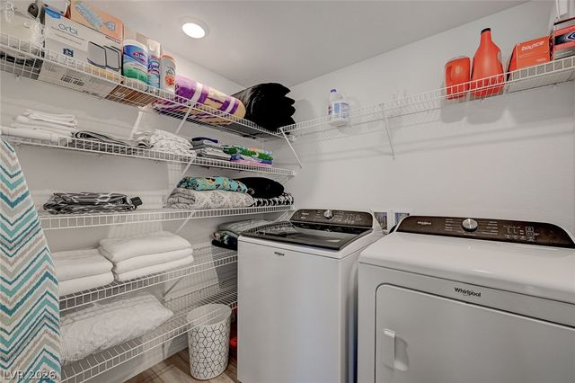 10229 Bloom Quick Court, Las Vegas, NV 89141