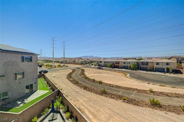 10229 Bloom Quick Court, Las Vegas, NV 89141
