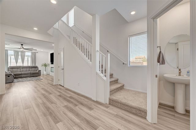 10229 Bloom Quick Court, Las Vegas, NV 89141