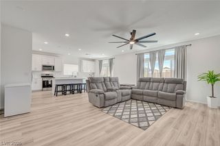 10229 Bloom Quick Court, Las Vegas, NV 89141