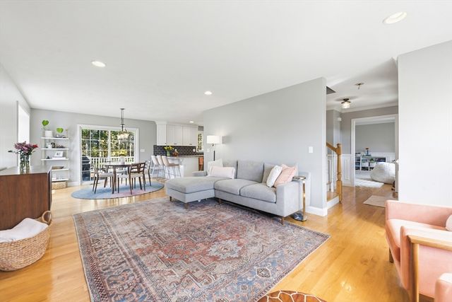 372 Franklin St, Mansfield, MA 02048
