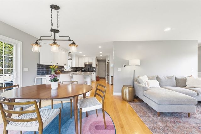 372 Franklin St, Mansfield, MA 02048