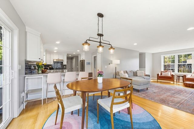 372 Franklin St, Mansfield, MA 02048