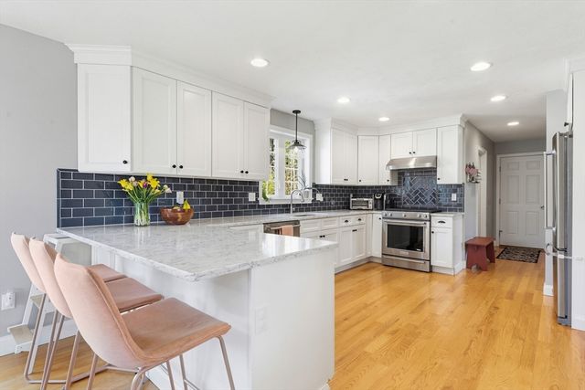 372 Franklin St, Mansfield, MA 02048