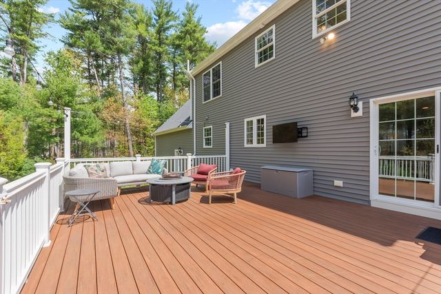 372 Franklin St, Mansfield, MA 02048