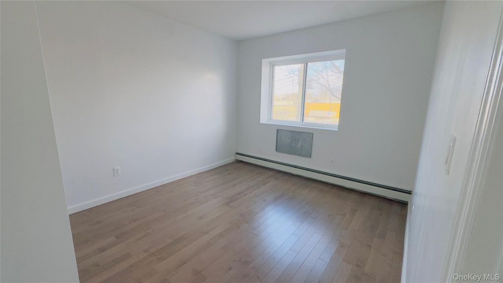 31-22 60th st, Woodside, NY 11377