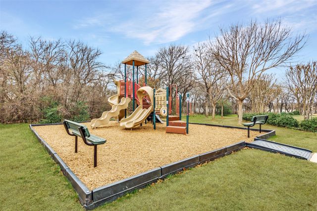 229 Bluefinch Drive, Little Elm, TX 75068