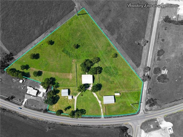 15989 SH 30, Richards, TX 77873