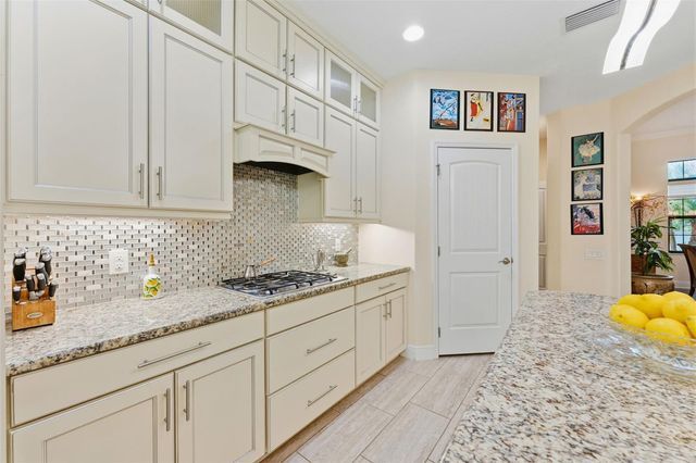 10220 BLOSSOM TRAIL, Seminole, FL 33772