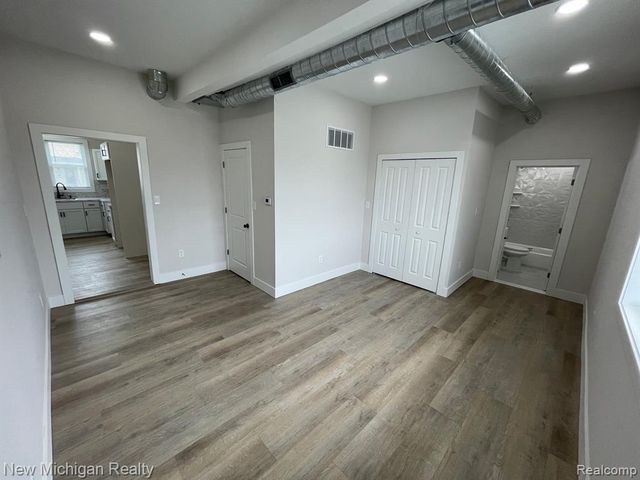 171 Davis Street, Wyandotte, MI 48192