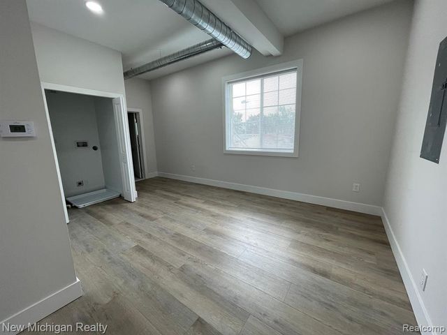 171 Davis Street, Wyandotte, MI 48192