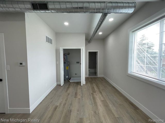 171 Davis Street, Wyandotte, MI 48192