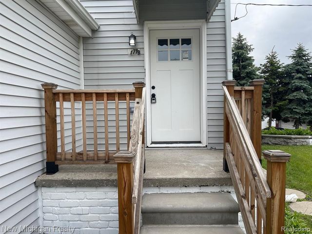 171 Davis Street, Wyandotte, MI 48192