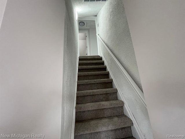 171 Davis Street, Wyandotte, MI 48192