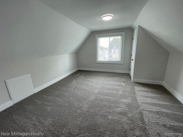 171 Davis Street, Wyandotte, MI 48192