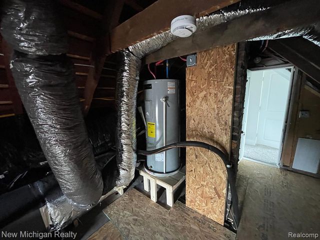 171 Davis Street, Wyandotte, MI 48192