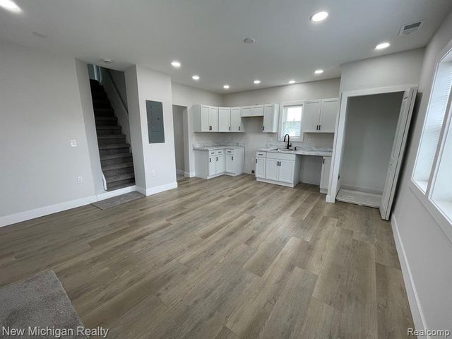 171 Davis Street, Wyandotte, MI 48192