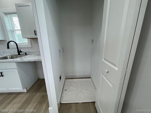 171 Davis Street, Wyandotte, MI 48192