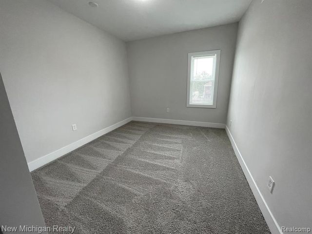 171 Davis Street, Wyandotte, MI 48192