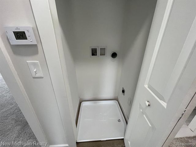 171 Davis Street, Wyandotte, MI 48192