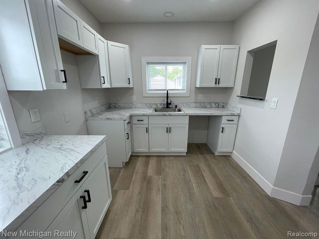 171 Davis Street, Wyandotte, MI 48192