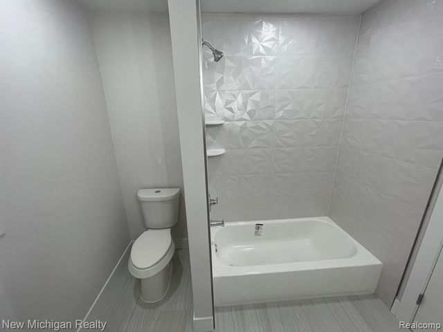 171 Davis Street, Wyandotte, MI 48192