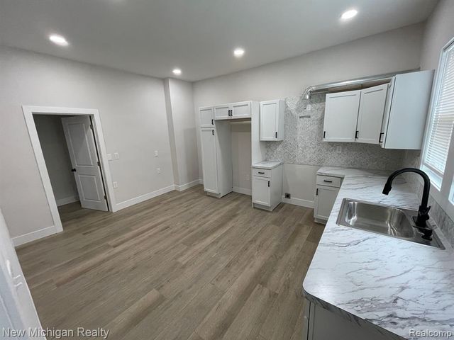 171 Davis Street, Wyandotte, MI 48192