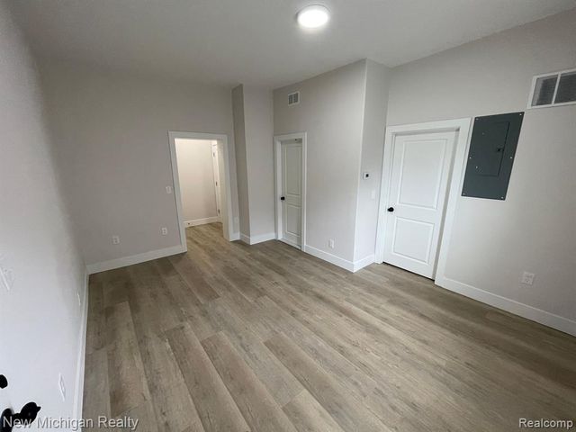 171 Davis Street, Wyandotte, MI 48192