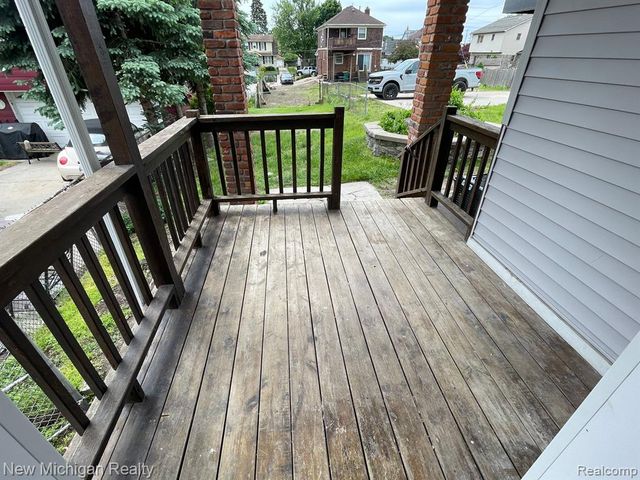 171 Davis Street, Wyandotte, MI 48192