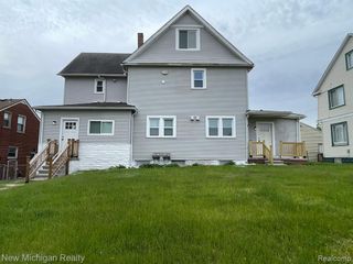 171 Davis Street, Wyandotte, MI 48192