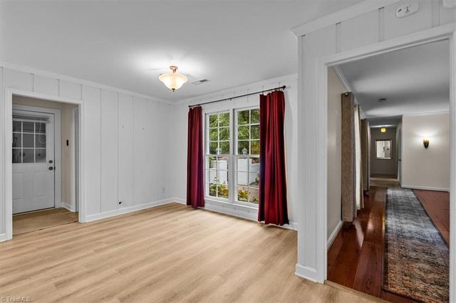 1055 Foothills Drive, Kernersville, NC 27284