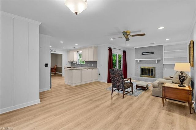 1055 Foothills Drive, Kernersville, NC 27284