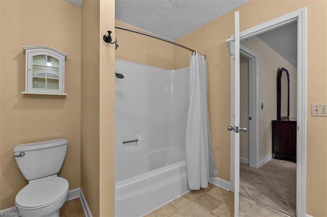 1055 Foothills Drive, Kernersville, NC 27284