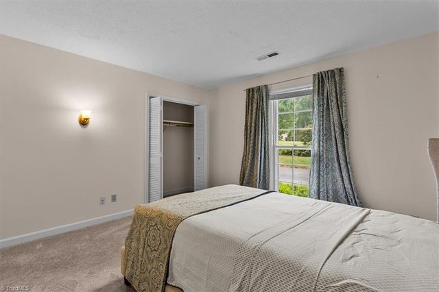 1055 Foothills Drive, Kernersville, NC 27284