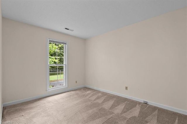 1055 Foothills Drive, Kernersville, NC 27284