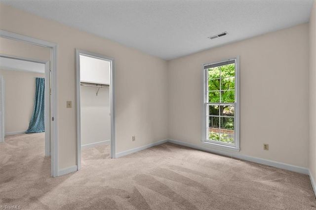 1055 Foothills Drive, Kernersville, NC 27284