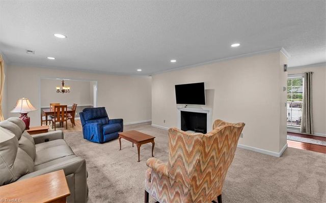 1055 Foothills Drive, Kernersville, NC 27284