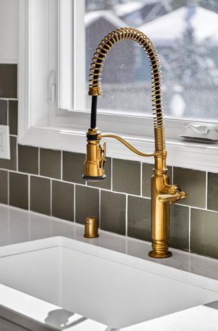 433 E PARKWAY BOULEVARD, Appleton, WI 54911