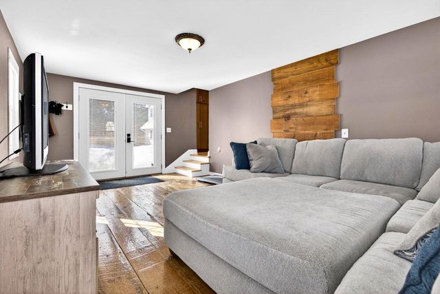 433 E PARKWAY BOULEVARD, Appleton, WI 54911