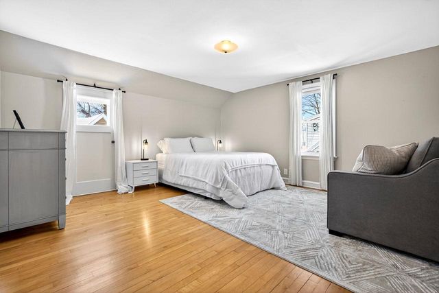 433 E PARKWAY BOULEVARD, Appleton, WI 54911