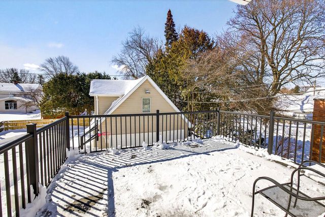 433 E PARKWAY BOULEVARD, Appleton, WI 54911