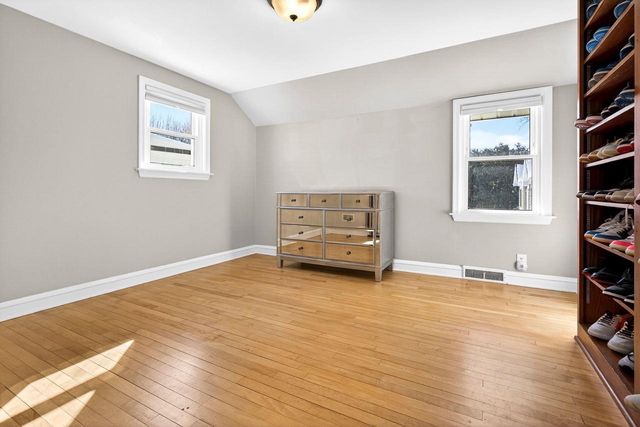 433 E PARKWAY BOULEVARD, Appleton, WI 54911