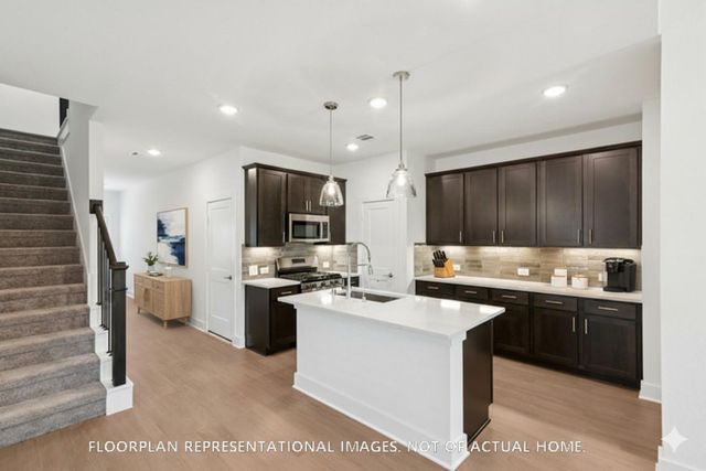 302 Birch Blossom Path, Magnolia, TX 77354