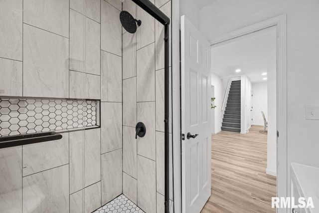 242 12TH Street, Rapids City, IL 61278