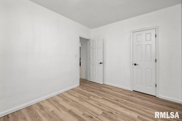 242 12TH Street, Rapids City, IL 61278