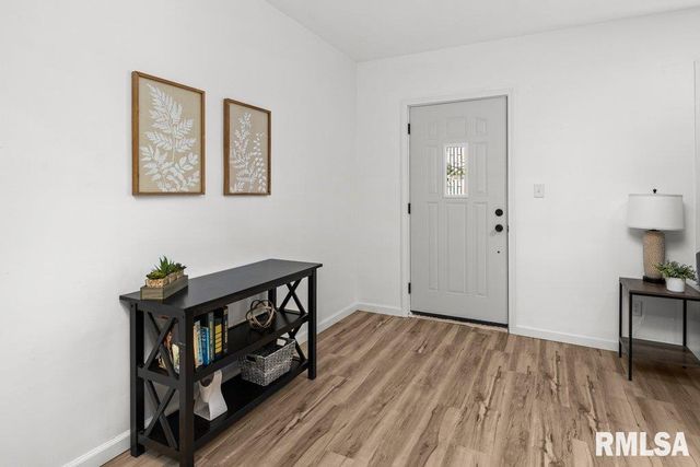 242 12TH Street, Rapids City, IL 61278