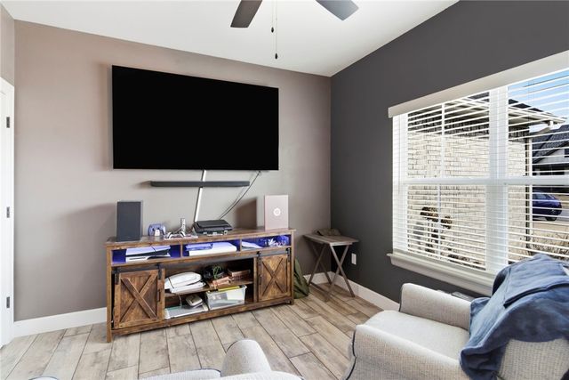 1251 Bootleg Road, Bentonville, AR 72713