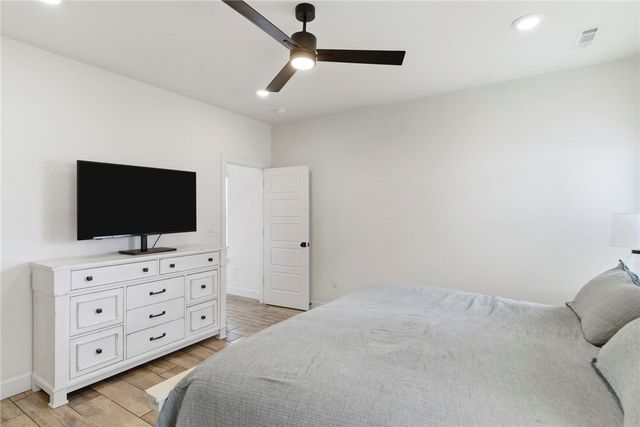 1251 Bootleg Road, Bentonville, AR 72713