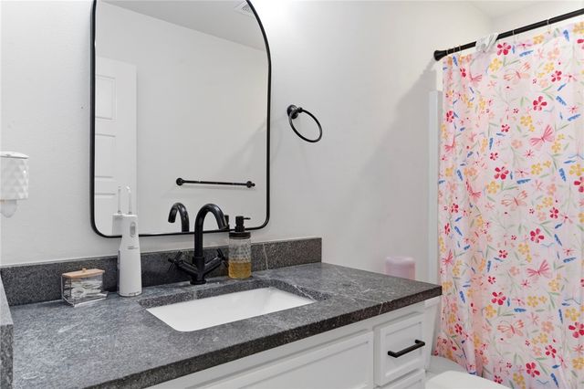 1251 Bootleg Road, Bentonville, AR 72713